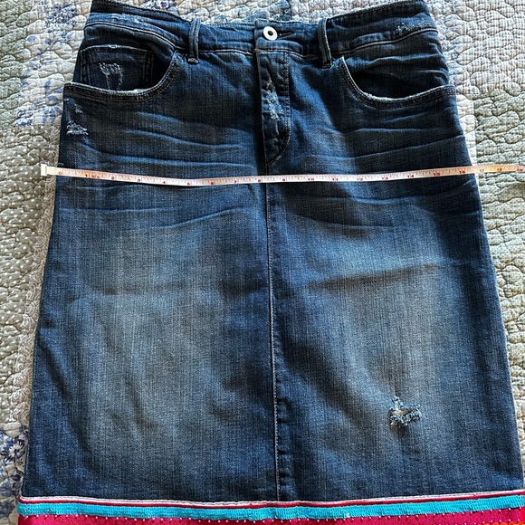 Pilcro and the Letterpress Trimmed Denim Skirt - Size 8 - Picture 11 of 12